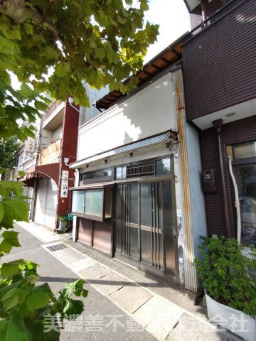６６０７８　岐阜市金園町９丁目倉庫の外観