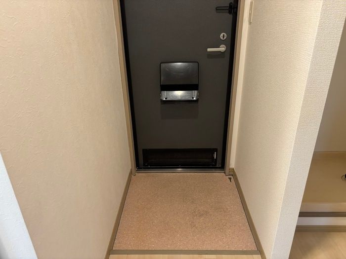 ロイヤルシャトー　A棟の玄関