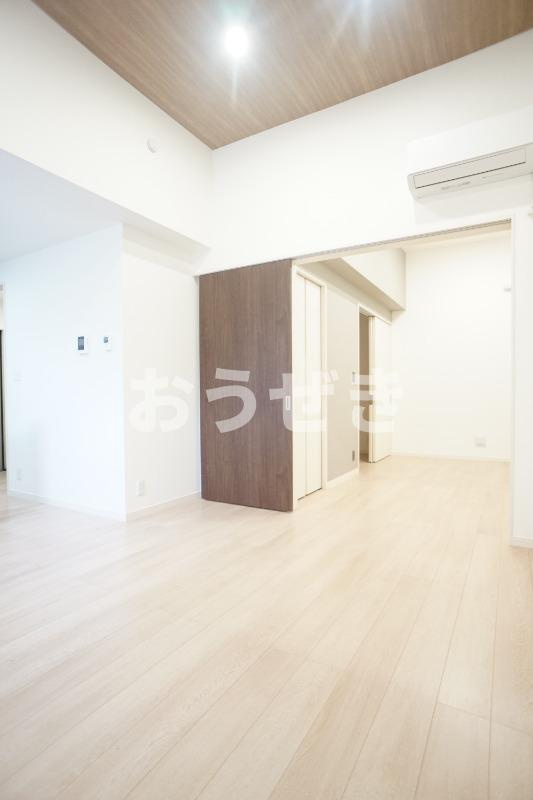 Villa Tasso 桜木町の居間・リビング