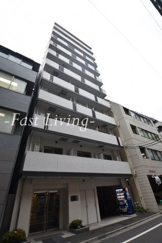 クレール千代田岩本町のエントランス