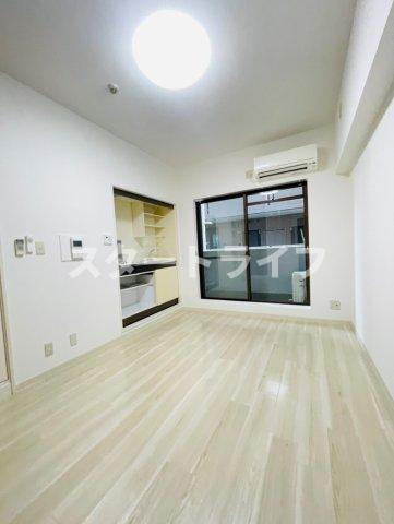 大阪市東淀川区東中島１丁目の賃貸マンションの居間・リビング