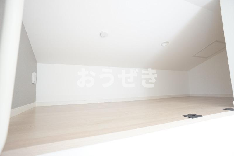 Villa Tasso 桜木町の居間・リビング