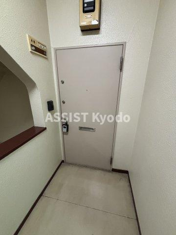 メイゾンアサヒの玄関