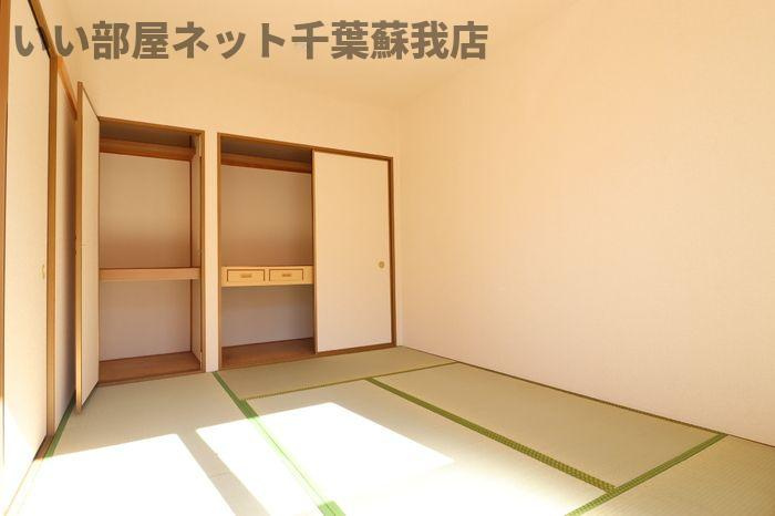 パークメゾン　Ｂの和室|柔らかい畳が心地よい和室