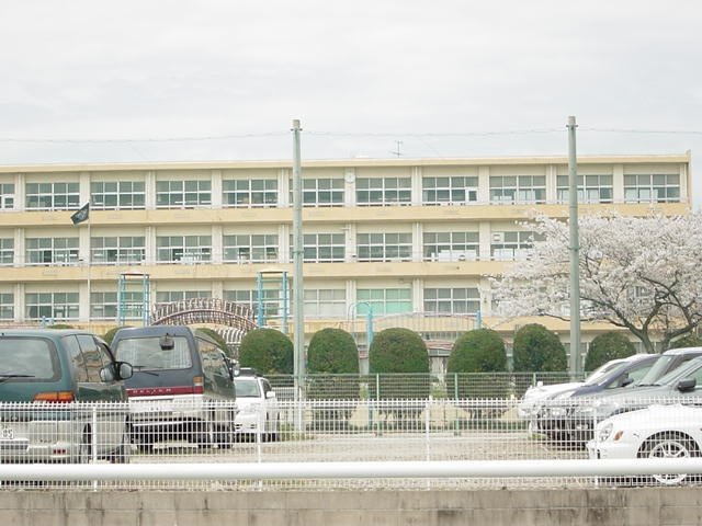 ミノリファースト（Ｍｉｎｏｒｉ Ｆｉｒｓｔ）の周辺|新栄小学校まで1,153ｍ