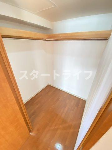 大阪市淀川区西中島５丁目の賃貸マンションの収納