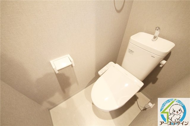 CRASTINE魚住町のトイレ