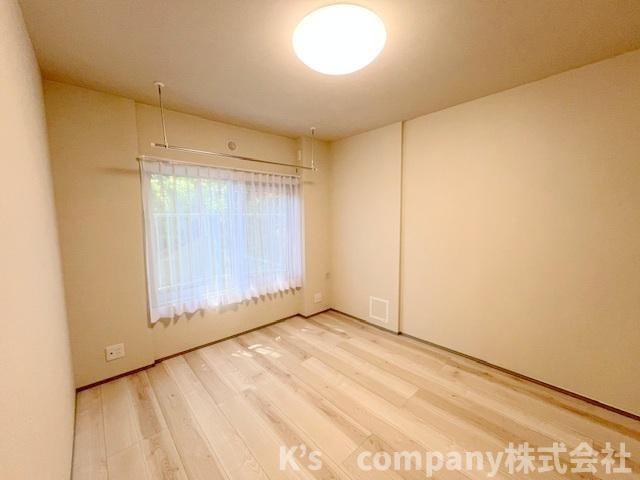●藤沢市辻堂太平台2丁目　藤沢太平台ハイツ2号棟の洋室|洋室