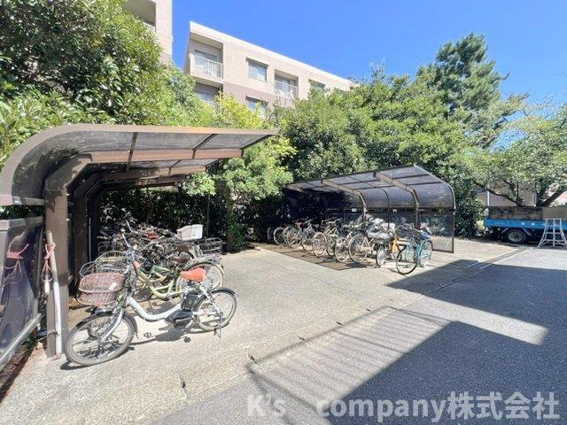 ●藤沢市辻堂太平台2丁目　藤沢太平台ハイツ2号棟の駐輪場|駐輪スペース◇
