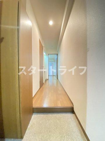 大阪市淀川区西宮原２丁目の賃貸マンションの玄関