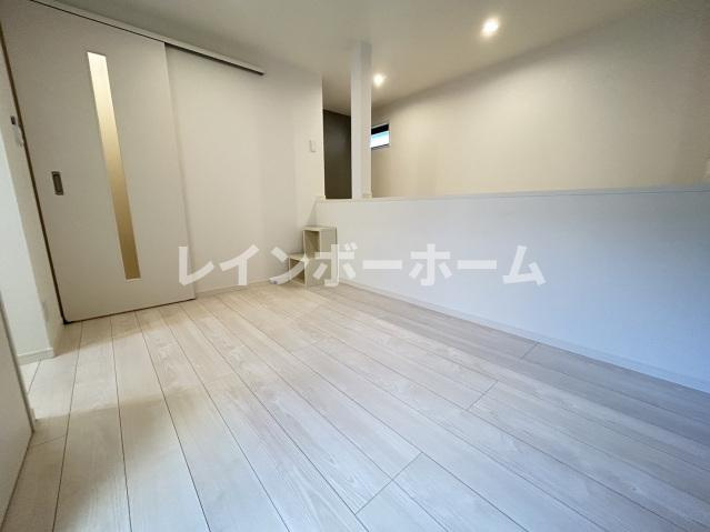 CB桶川駅前アルデの居間・リビング