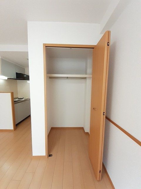 相模原市中央区上溝３丁目の賃貸マンションの収納