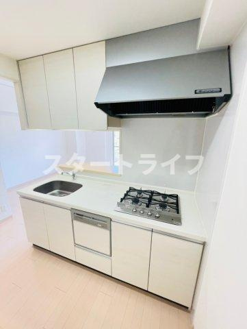 大阪市淀川区東三国４丁目の賃貸マンションのキッチン