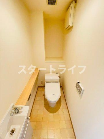 大阪市淀川区東三国４丁目の賃貸マンションのトイレ