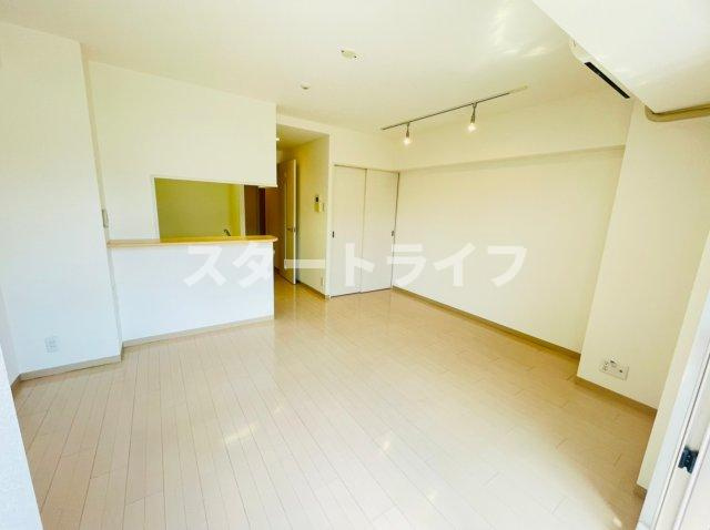 大阪市淀川区東三国４丁目の賃貸マンションの寝室
