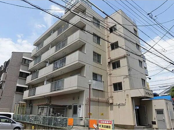 ハイツセレナーデの外観