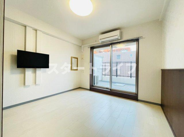 大阪市淀川区宮原２丁目の賃貸マンションの居間・リビング