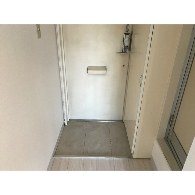 ベルピア弘明寺Ⅱの玄関