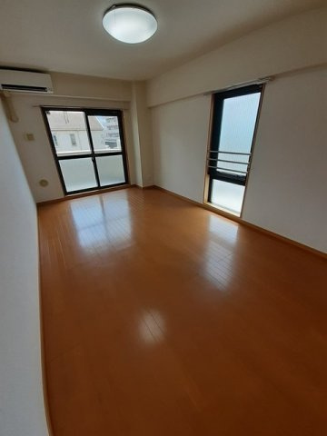 プティネージュの居間・リビング|こちらの居間で趣味の時間をお楽しみください