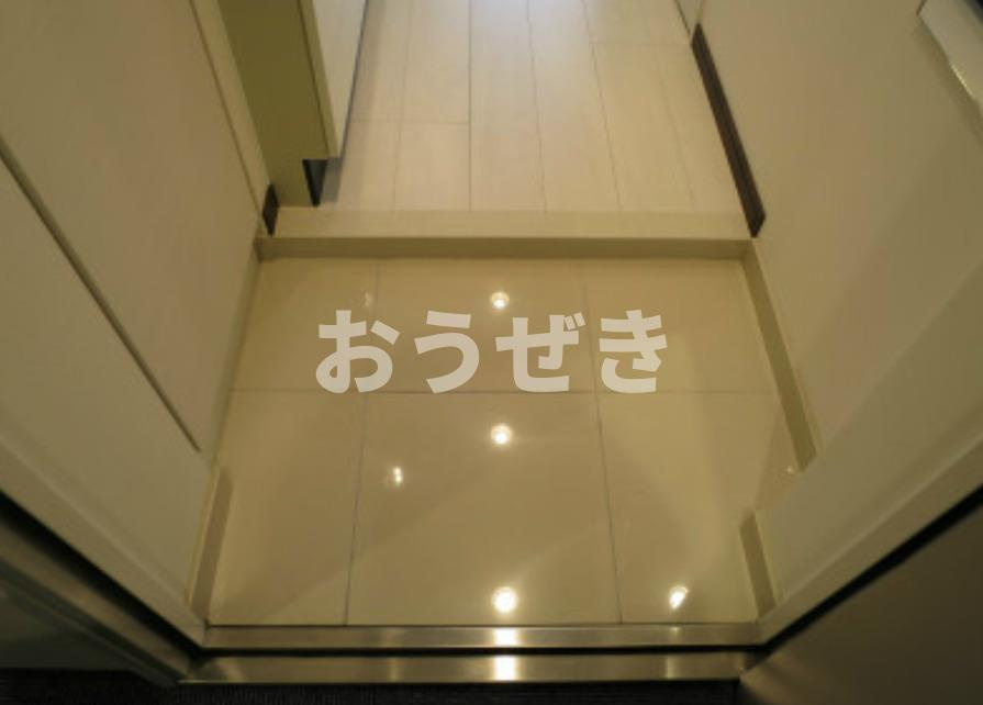 ＨＹ’ｓ　ＹＯＫＯＨＡＭＡ　ＬＩＧＡＲＥの玄関