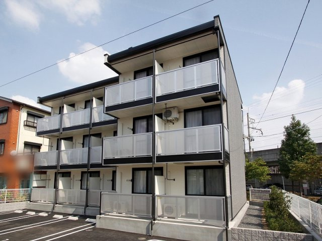 レオパレス八筋町の外観