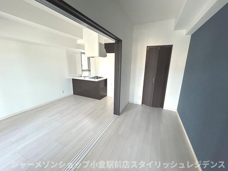ALiSS堺町の洗面所|☆独立洗面台・３面鏡☆