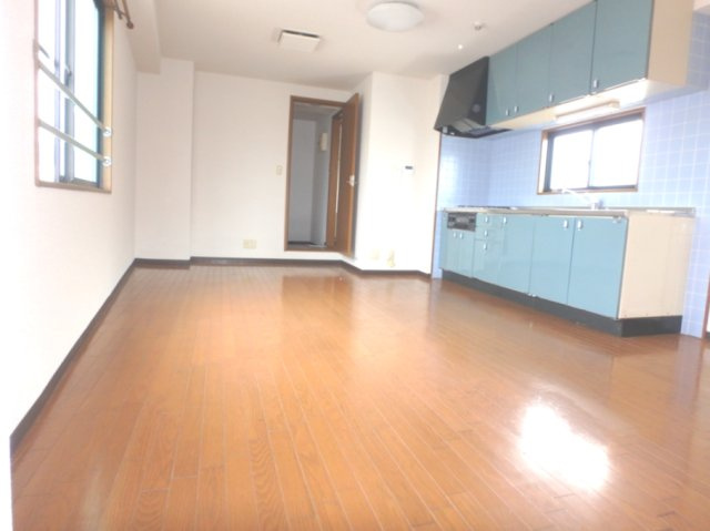 神戸市北区有野中町３丁目のマンションの居間・リビング