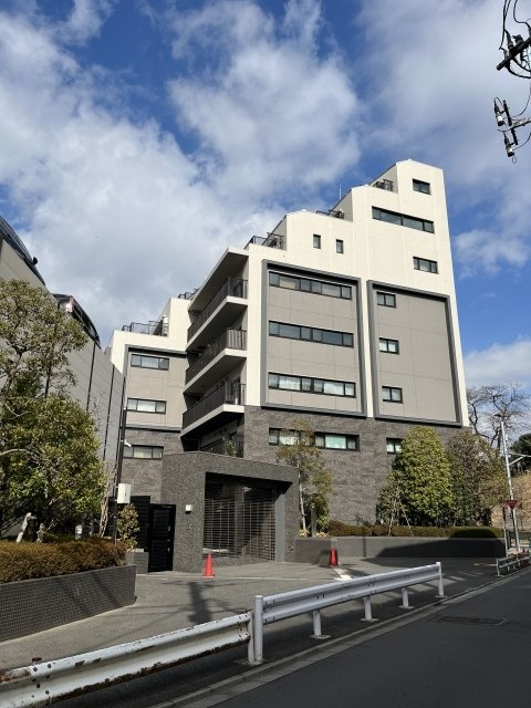 南青山マスターズハウスの外観