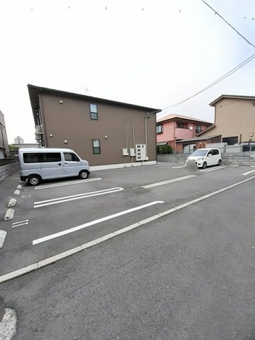 クラール泉池Ｂの駐車場