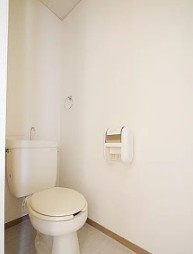 横浜市港北区小机町のアパートのトイレ
