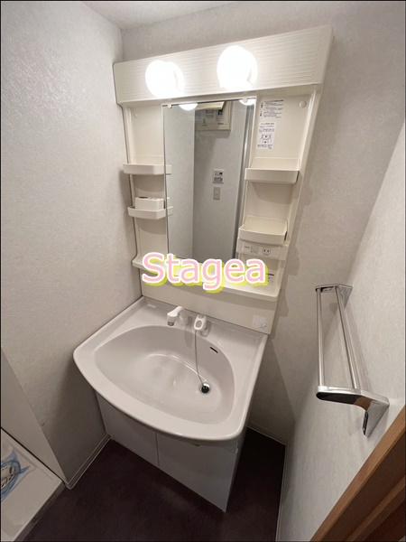 ルミエール岸町の洗面所