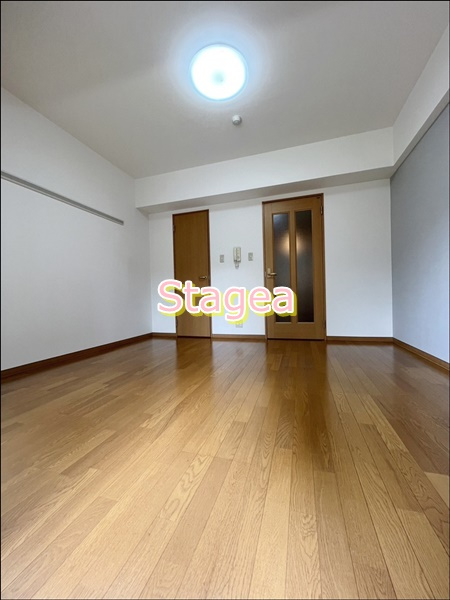 ルミエール岸町の居間・リビング