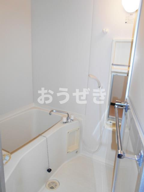 ルート山手の浴室