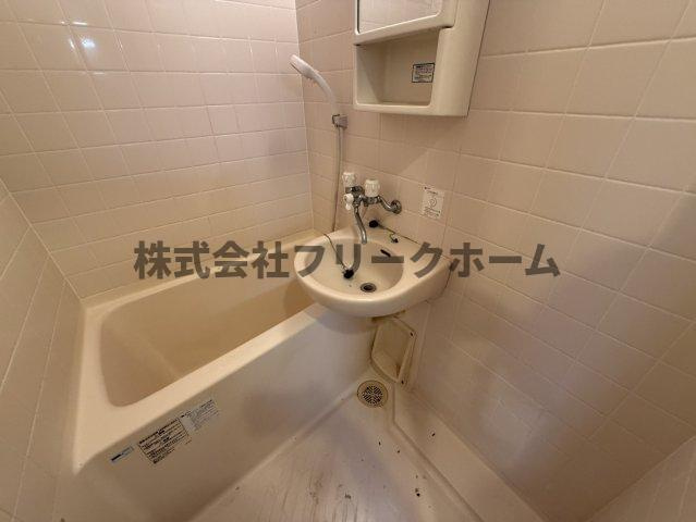三鷹市井の頭２丁目の賃貸マンションのバルコニー