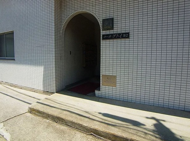 足立区小台２丁目の賃貸マンションのエントランス