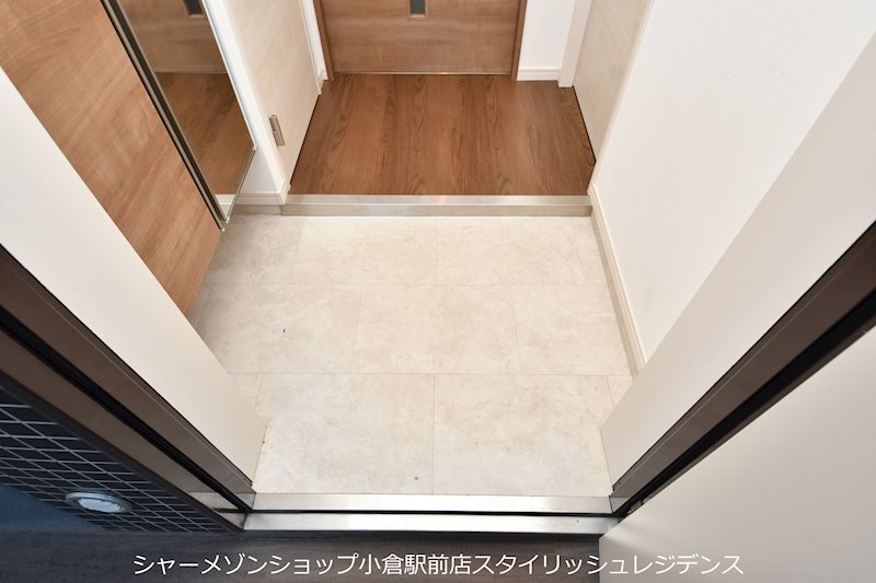 グランジャー小倉 の玄関