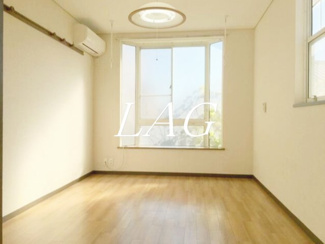 【居間・リビング】 | アルファヒルズ | 洋室のお部屋です。