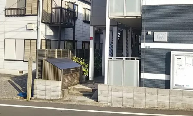レオネクスト清見台東のエントランス