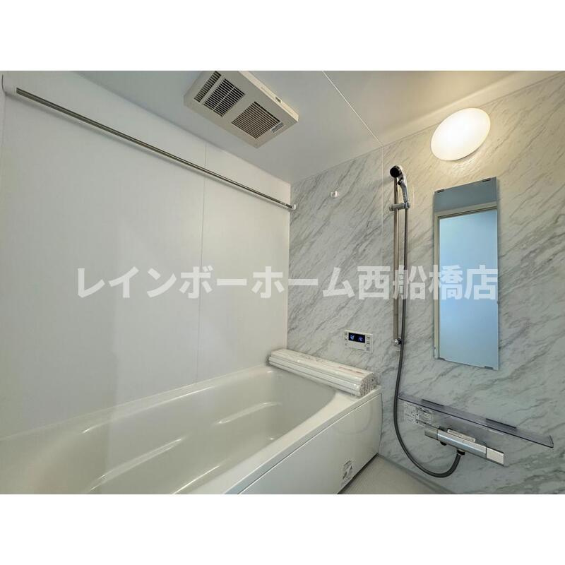 ポプリ中山の浴室