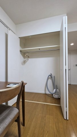 スカイコート神田弐番館の収納|クロゼット