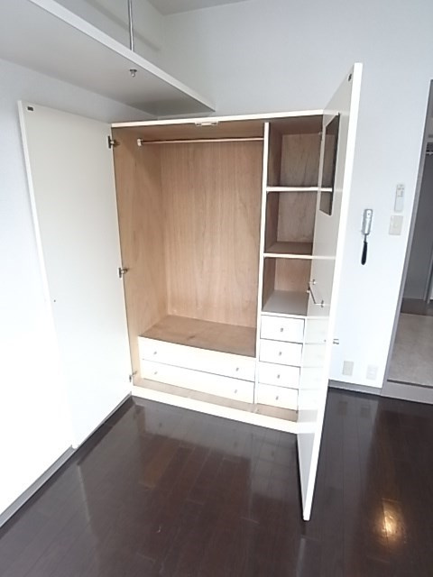 グランシャリオ南塚口の収納