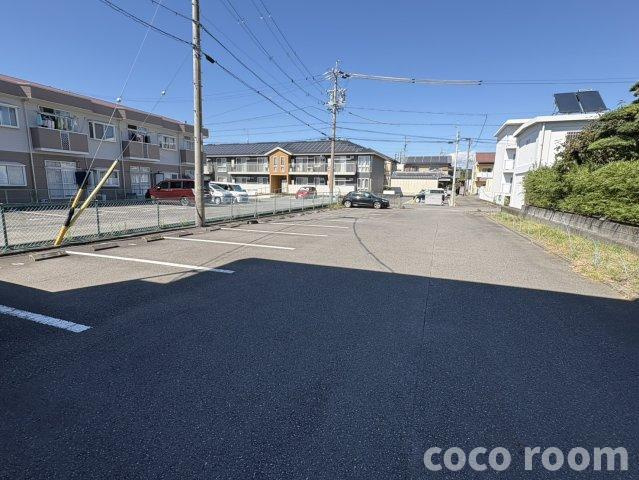 コンフォート萩Ｍ の駐車場
