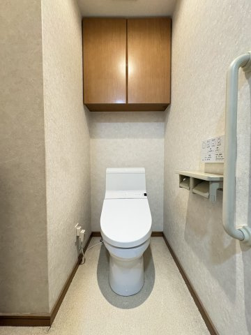 ジェネラスマンション高峰のトイレ|温水洗浄便座を完備！毎日使うトイレを快適・清潔に保てる嬉しい設備です♪