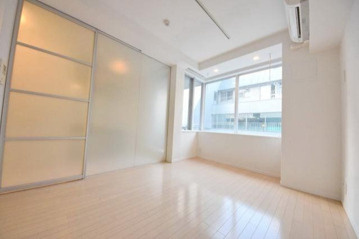 千代田区神田錦町１丁目の賃貸マンションの居間・リビング
