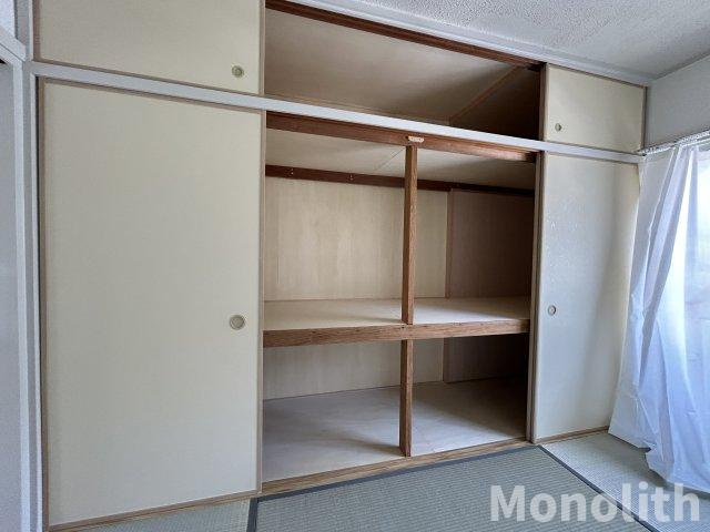 鶴山台13号棟の収納