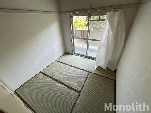 鶴山台13号棟の和室