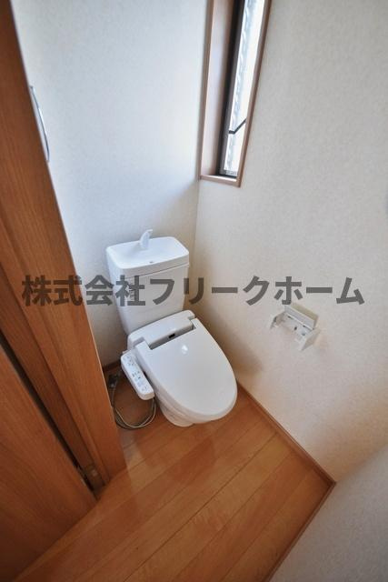 小金井市前原町４丁目のテラスのトイレ