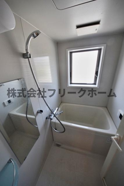 小金井市前原町４丁目のテラスの浴室