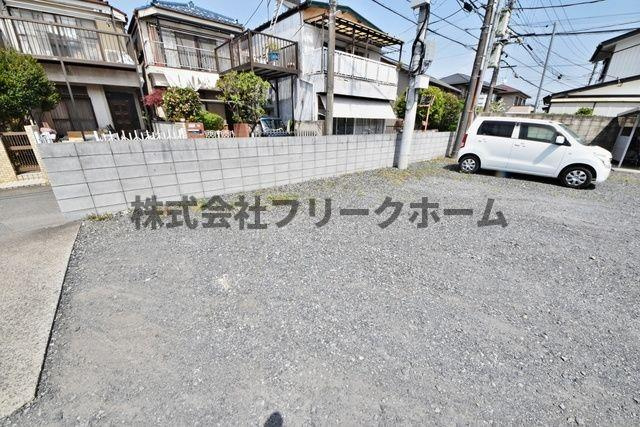 小金井市前原町４丁目のテラスの駐車場