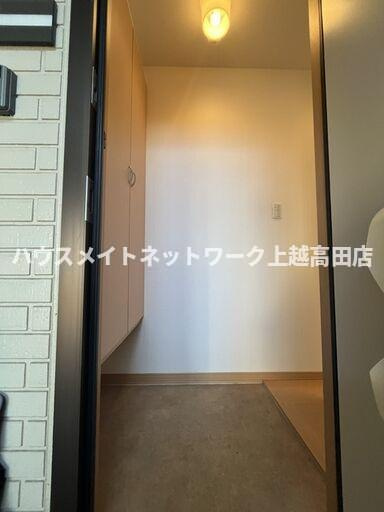 ロイヤルガーデン南城　Ｃ棟の玄関|玄関